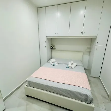 Perla Del Mare - Lungomare Di Crotone, 30 Mt Dal Mare Appartement Crotone